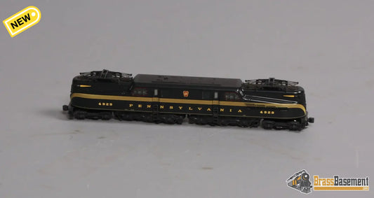 N Scale - Kato GG1 Pennsylvania Railroad #4929 N Scale Electric Locomotive