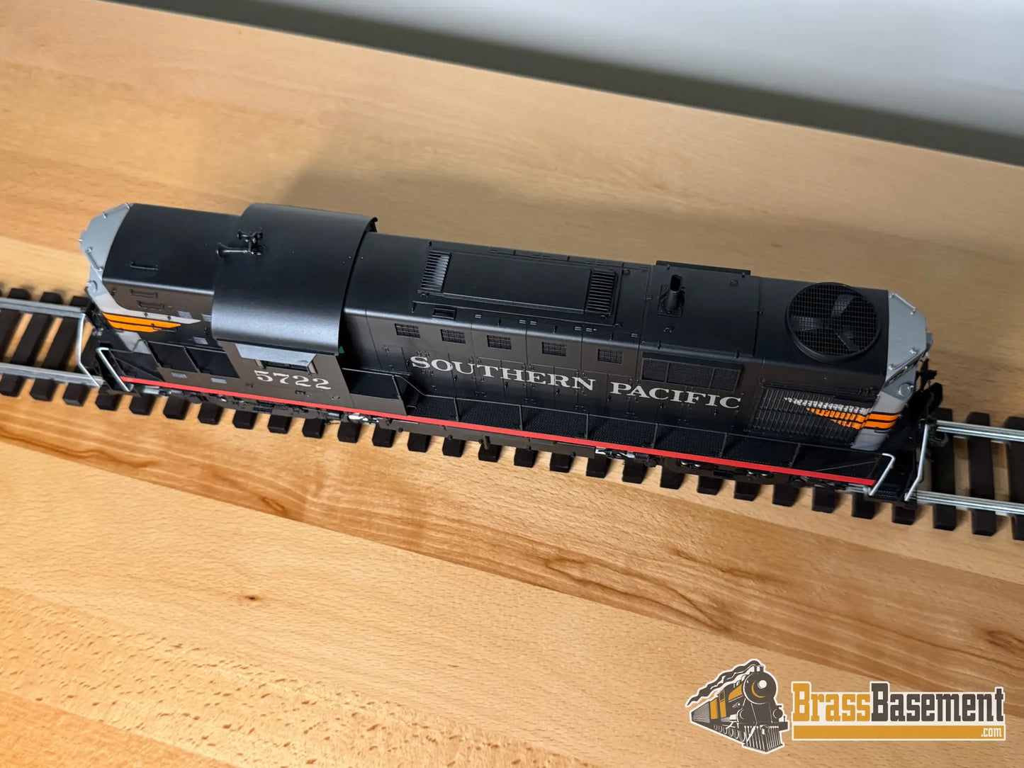 O Brass - Car & Locomotive Works Alco Rs-11 Southern Pacific Black Widow Dcc Sound Passenger
