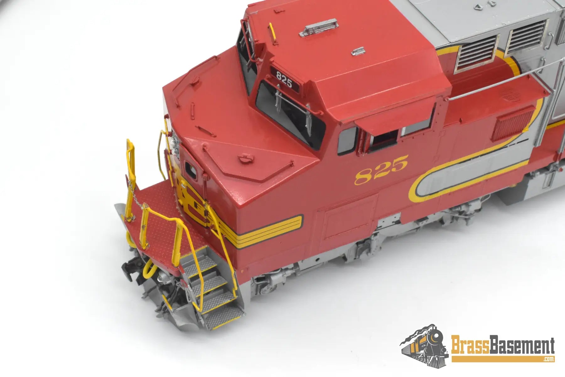 O Brass - OMI 0455.1 Santa Fe ATSF C40-8W #825 - F/P No Box - Damaged Diesel